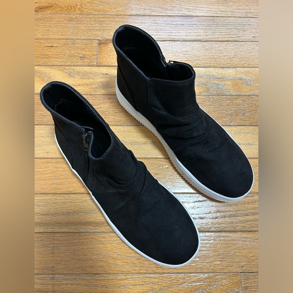 Time And Tru Hi Top Sneakers - Picture 3 of 8